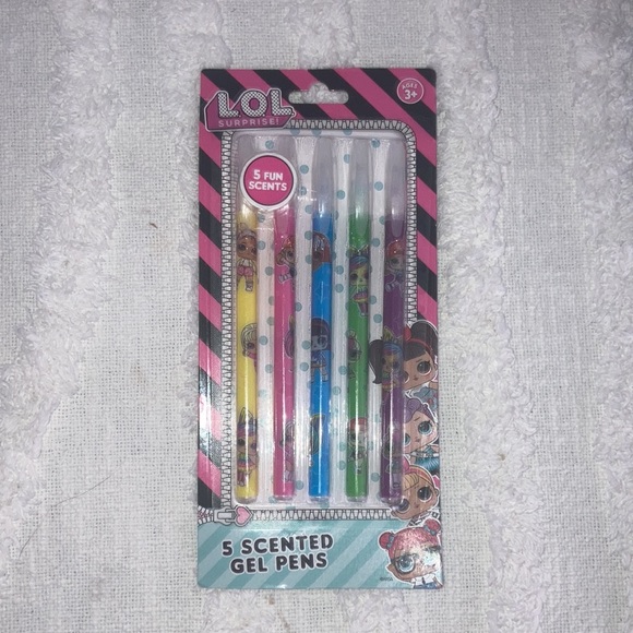 LOL 2 pens, 5 pencils, and 3color pencils - Picture 4 of 4